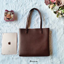 Load image into Gallery viewer, Gretch Tote Bag by SYL
