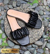 Load image into Gallery viewer, Sasha flats by SYL
